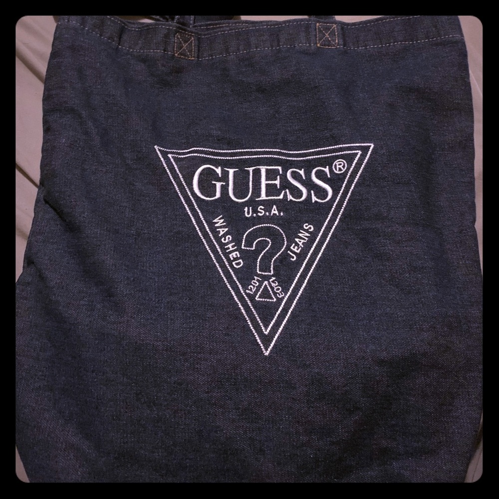 GUESS? TOTE